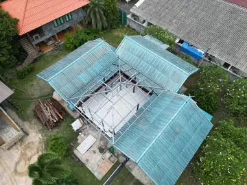 หลังคาบ้านดอนก่อนพ่นสี
