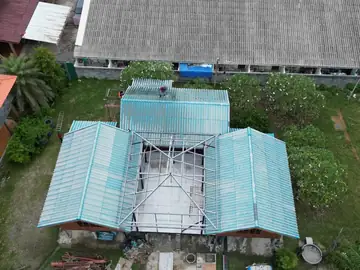 หลังคาบ้านดอนระหว่างดำเนินงาน