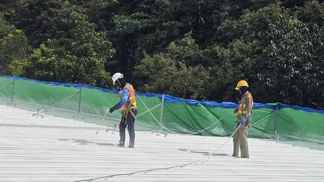 รับทาสีหลังคาโกดังขนาดใหญ่